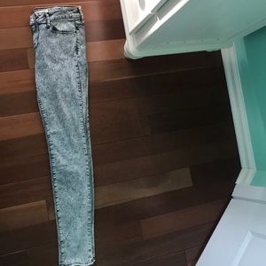 PacSun size 7 acid wash skinny jeans